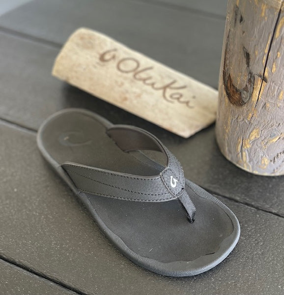 Olukai Ohana Women's Sandal in White. Black, Marine & Hot Coral – Gimres  Shoes